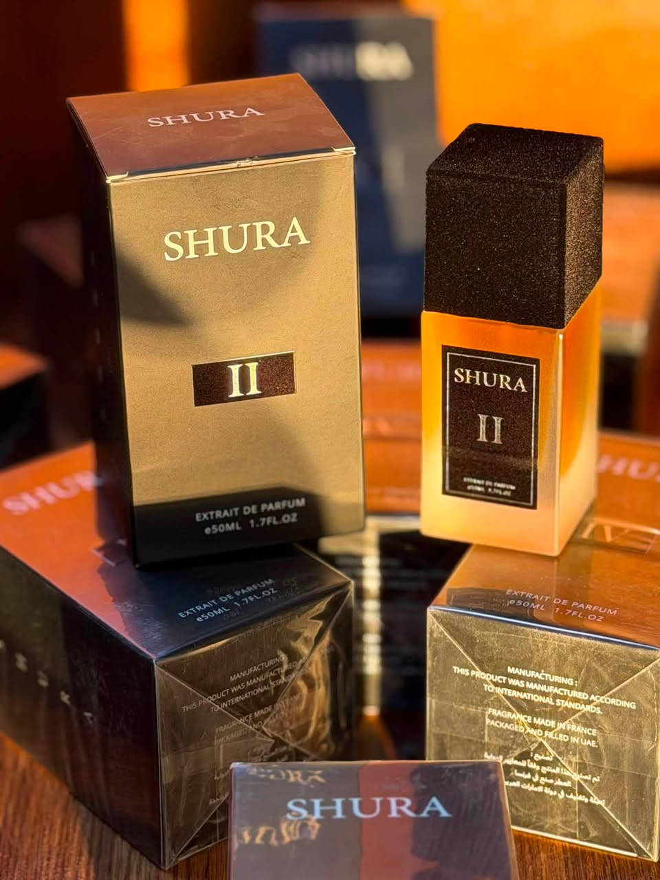 هذا العطر من أول رشة يخلي الكل يلتفت إلك.
إذا تحب عطر يبقى بالذاكرة 
 هذا العطر راح يعجبكم من أول تجربة.

✨ ثبات عالي.
🌿 ريحة فخمة ومميزة.
👌 مناسب للدوام، للمناسبات، وللاستخدام اليومي
سعره كلش مناسب 45 الف 
متوفر بي 4 ارقام حسب ذوقك
رقم 1 رح يكون عطر زعفران جلدي فاخر مع شمع عسل دافئ ولمسة خضراء خشبية، قوي وأنيق، غني ومميز بعيد عن الحلاوة المفرطة
رقم 2 عطر عود و جلد مدخن فاخر و توابل جافة ولابدانوم راتنجي عسلي ذكوري غامض وقوي و أنيق ومميز بعيد عن الحلاوة
رقم 3 رائحة أوراق خضراء مطحونة مع لمسة نعناعية خفيفة عطر الحمضيات أو التوابل الخضراء. 
 الافتتاحية صادمة لانو حاد وغير حلوة بس ورح ينطي إحساسا بالنظافة 
رقم 4 عطر يجمع بين الانتعاش الحمضي والدفء الخشبي المعدني النظيف و المسك يضيف نعومة جلدية 
العطر ينطي تيار حمضي بالبداية (جريب فروت نقي)
بعدين تيار التوابل الخفيفة (زنجبيل-أمبريت)، وأخيرًا تيار معدني خشبي مالح نظيف
للطلب ***********
