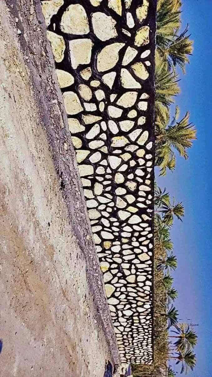 يعلن مكتب ابو فاطمه لبناء الحجر عن  تغليف السواقي:وتغليف الأنهار: وبأسعار مناسبة: وبناء الاسيجه:  ورباطات بيوت ومساند وجميع الاعمال حسب الطلب للاستفسار عن البناء مراسلة البيج او الأتصال علئ الأرقام التالية:***********
***********
