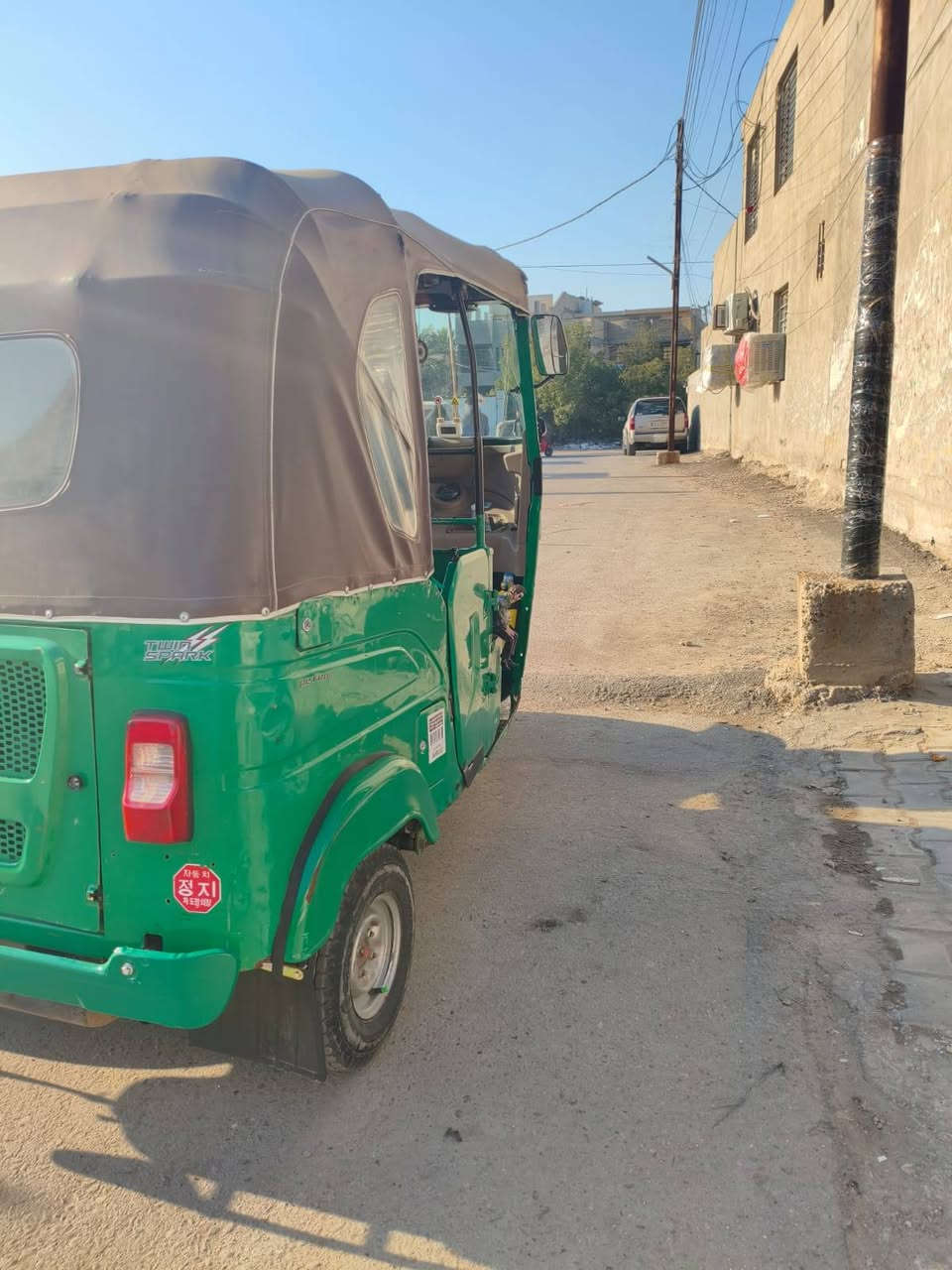 سلام عليكم تكتك 21 شهر 12 للبيع
مكاني حي اور شارع علوة الزويني

تكتك حلوه

السعر 8300 بيها مجال حك الجية 

تخم تاير جديد

شراي تعال خاص او اتصل *********** وتساب

*********** رصيد
