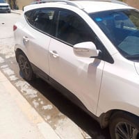 توسان 2015 بغداد باسمي سعرها 142. وبيها مجال بيها صبغ بخشم البنيد حدود...