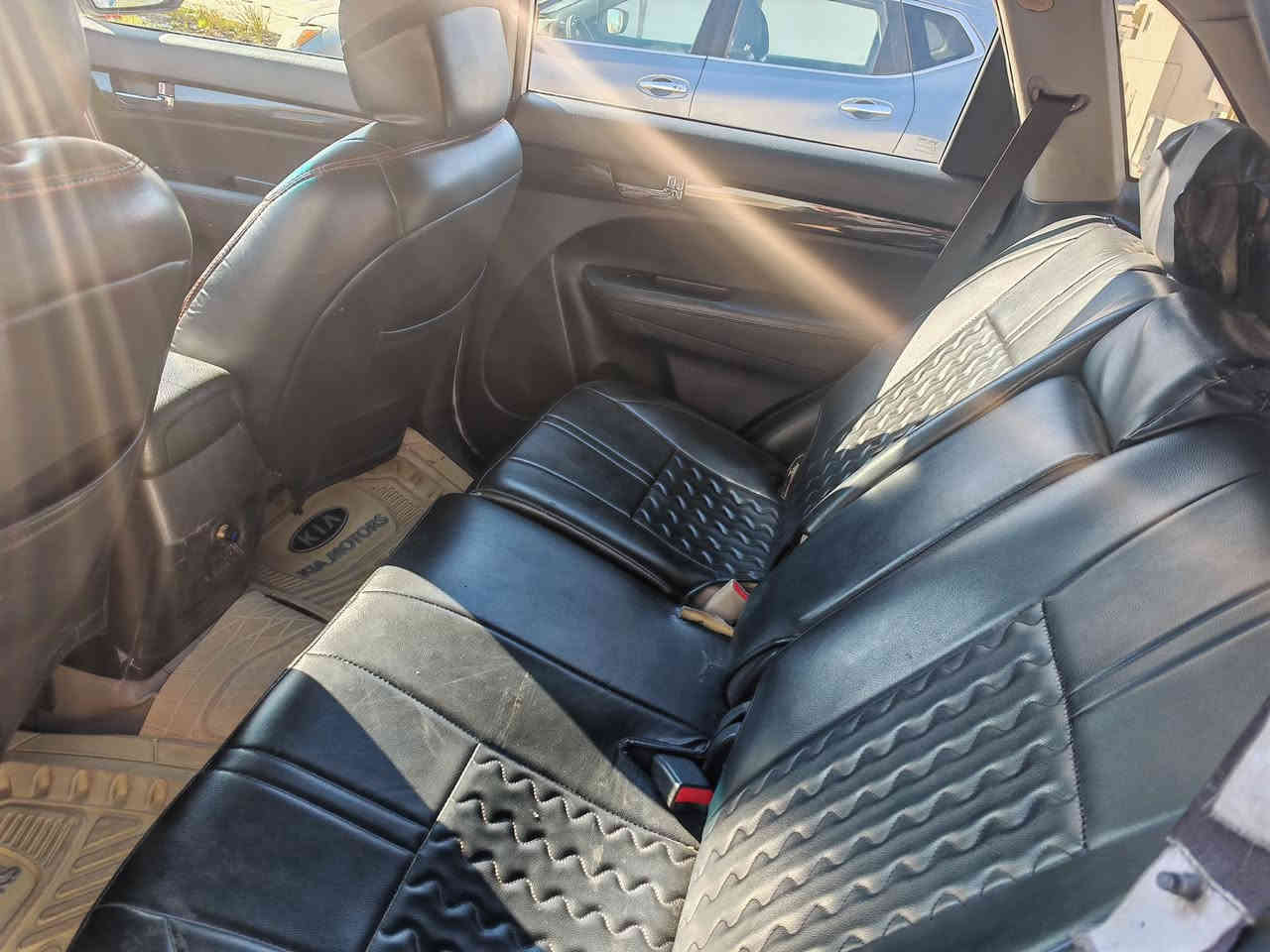 سياره سورنتو 2012 للبيع السياره فول  سته سلندر بصمه بانوراما
مشعوله ومصبوغه عام
رقم اجنبي رقمها نينوى

***********
السعر120$
