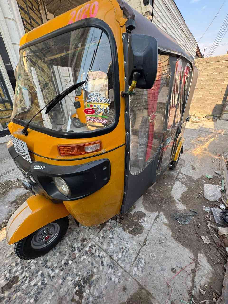 اسلام وعليكم تكتك للبيع 
موديل 20
رقم بغداد انكليزي 
شرط تحويل
جديده ونضيفه
السعر 7وبيها مجال 
مكان بغداد مدينه الصدر 
رقم الموبايل 
‏‪***********‬‏
