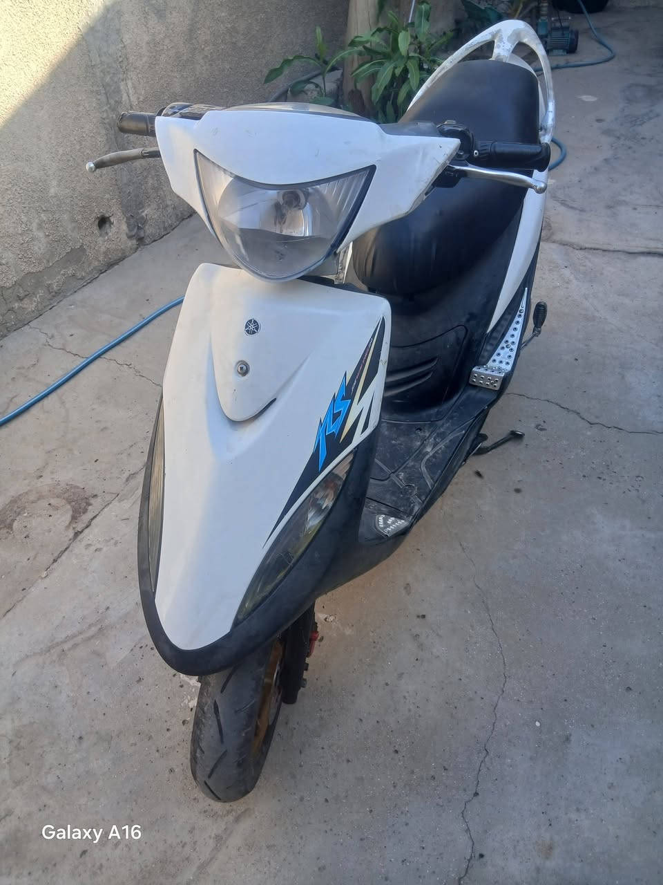 للبيع ماكس عدله
دراجه مال رمبه برغي ممفتوح بلاديه
بيه صالنصه ويل كب مابيهة نقص 
سعر ٨٠٠ وبيهة مجال 
*********** مكاني دورة ابو دشير
