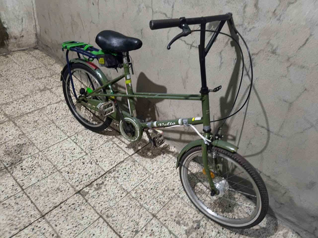 السلام عليكم بايسكل حجم 20 تكسي ياباني مال حاويه للبيع السعر خاص المكان الامين  رقم *********** موجود واتساب
