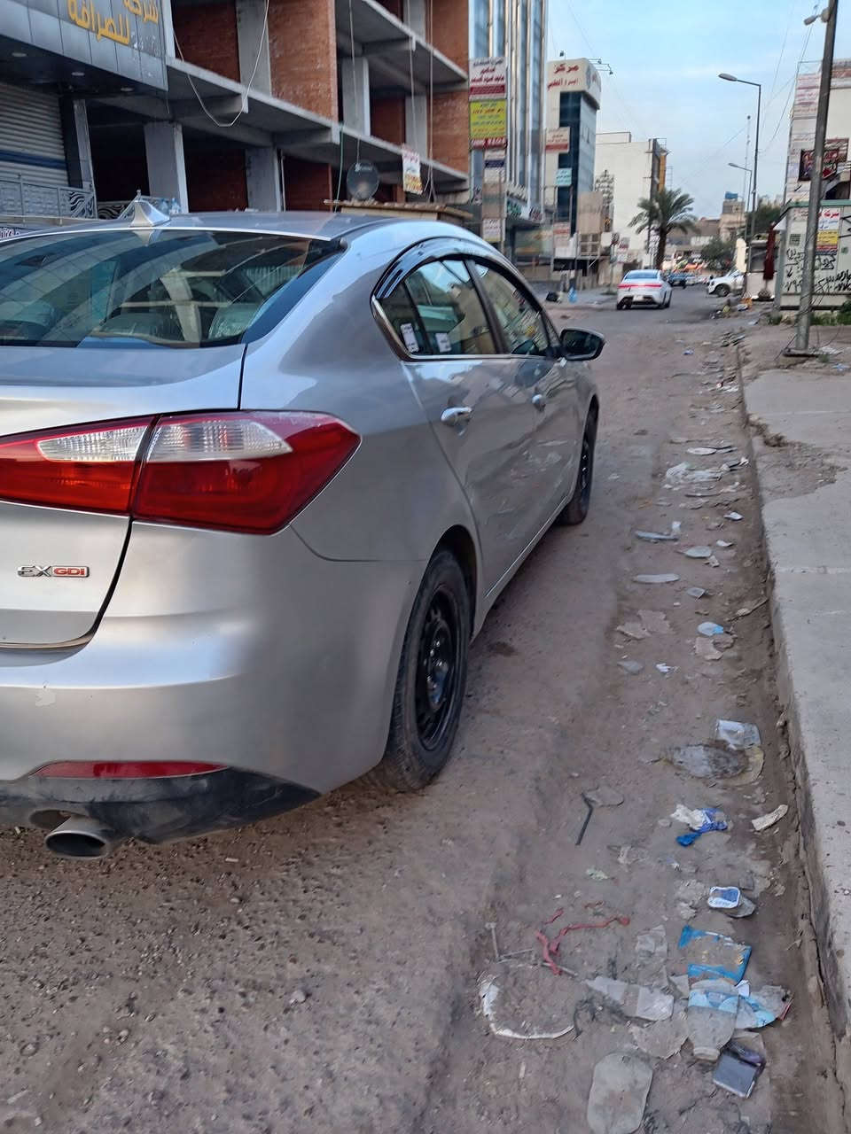 السلام عليكم كيا فورتي موديل 2015 وارد أمريكي حادث جاملغ خلفي ثلاث قطع صبغ بجم كبس كير محرك صدر امامي خلفي تخم تاير تدفئة تبريد سيارة خير من الله بأسمي بغداد السعر 105 بيها مجال العنوان بغداد رقم الهاتف ***********
