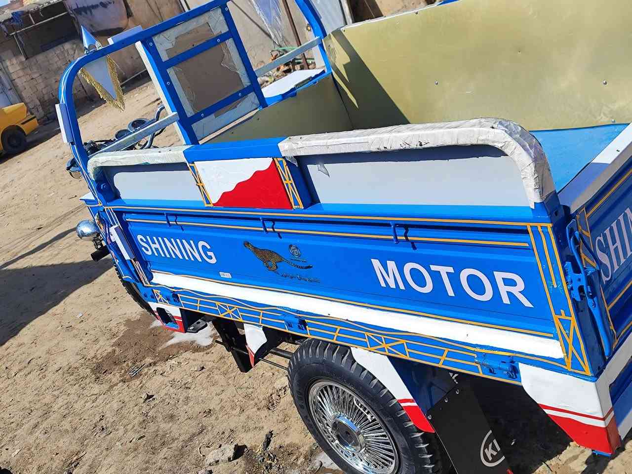 يالله ستوته  اوراق اصولي موديل 16 شاصي كفاله مكينه خير من الله مكانهاا العماره حي الرحمه قرب العلوه سعرهاا 1600 وبيهاا مجال الشراي خابر وتدلل ***********
