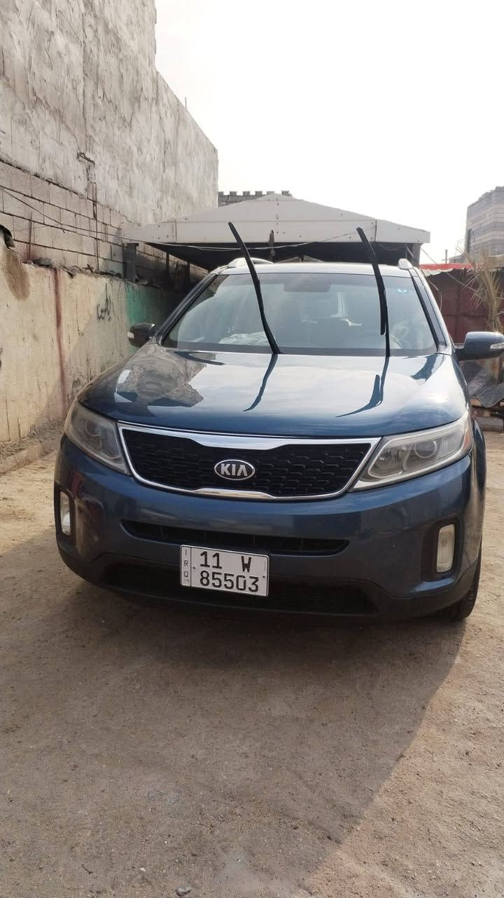 سلام عليكم سورنتو مديل/ 2014/وارد أمريكي /7راكب/4سلندر/ سياره جديده /تخم تاير/ حداديه جديده/سياره فول موصفات /دفع رباعي/ منضومه زنون/  رقم بغداد بسمي أرقام انكليزي / هاي صوره ضرر في امريكه / بيه 3 قطع صبغ جمالي بدون ضربه/عنوان البصره منطقت الهارثه/***********/ السعر 130 /وبيه مجال لطيبين /
