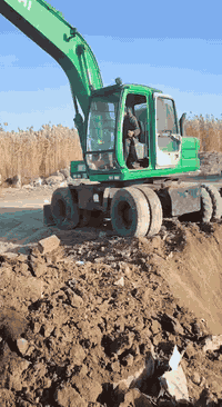 حفاره للبيع مديل ٢٠٠١ رقم بابل ***********
