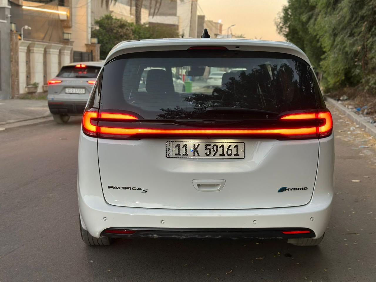 سلام عليكم شباب دخول جديد
2024   CHRYSLER PACIFICA.  S 

كرايسلر باسفيكا هايبرد - بانزين - بلك ان 

الضرر ؛؛  موضح بلصور جانبي بجم كبس تبديل قطعتين

                 

اللوحه ؛؛ بغداد بسمي تحويل بنفس اليوم 

ماشيه 27 الف ميل 

1-خمس كامرات السيارة 360

2- هندبريك بصمة 

3- تشغيل عن بعد 

4- هيترات بالكشنات 

5- رادر جانبي 

6- بيبان كهرباء ( تحكم ريمونت ) 

7- صندوق كهرباء شفط 

8- رادار امامي خلفي 

9- كشنات VIP منفصل

10- مانع انزلاق 

11- نظام ستوب بارك 

12- لايت لدالشكل الجديد 

13- تنبيه الخروج المسار 

14- شاشة كبيرة كاربلاي 

15- تبريد مركزي ثلاثة قطع 

16- تدفئه كراسي وستيرن

17- تحكم استيرن فول 

18- بردات داخلية 

19- اشاير بالمري 

20 -محرك 6 سلندر 3600 

21- كير ماوس 

22- نقطه عمياء 

23 - كشن كهرباء + خزن 

سعر السياره : ٢٤٨ وبيه مجال

       مكان السياره بغداد

       ☎️ 0770 456 1247
