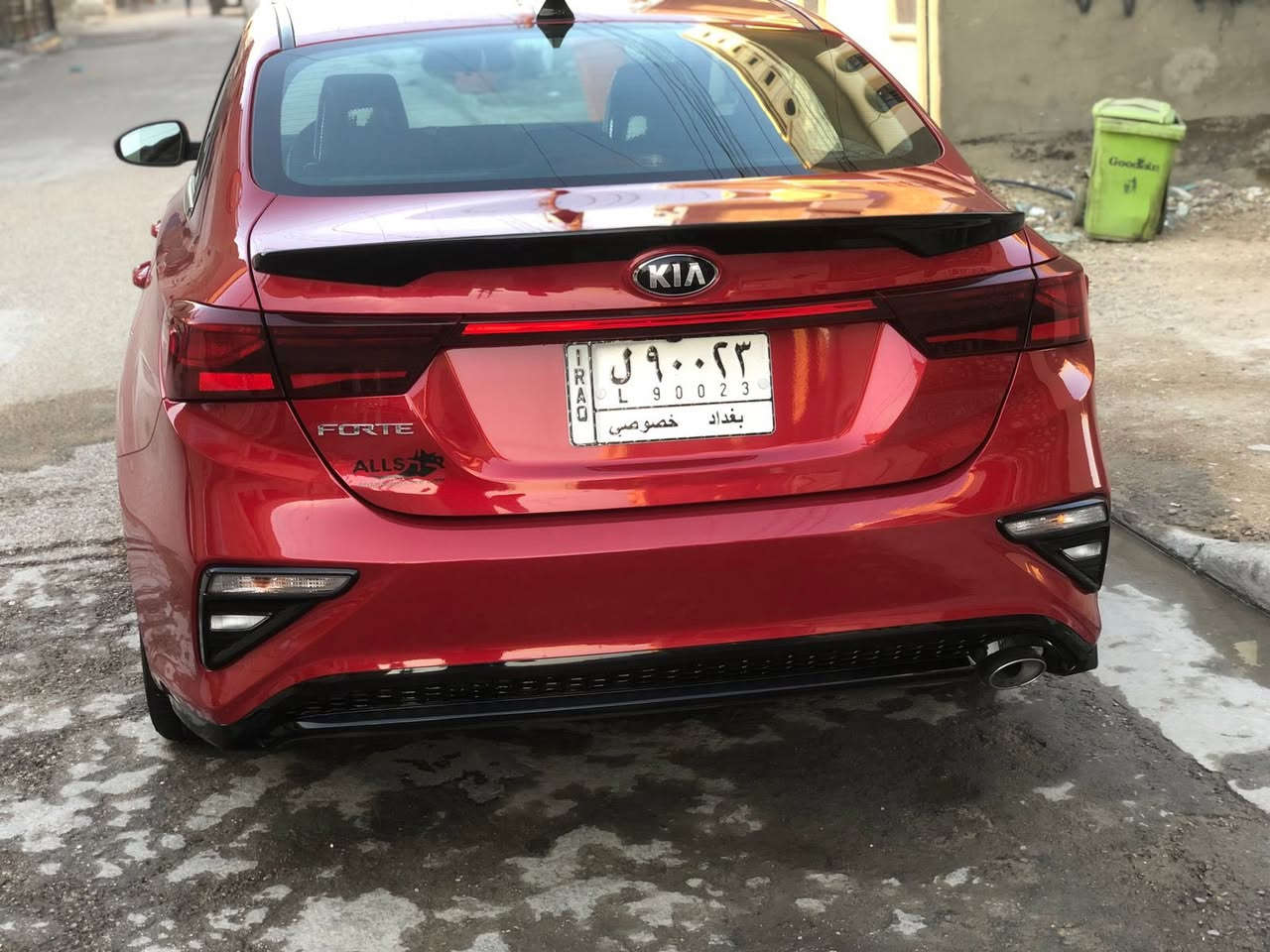 كيا فورتي 2020 وارد امريكي ماشية 54 السعر 138 ورقة حادثها كما موضح في الصور و الباب الخلفي مبدل نفس اللون 
*********** بغداد حي الحسين
