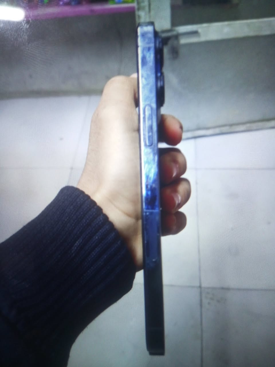 سلام عليكم ايفون 13 برو ماكس جهاز نضيف ما مفتوح ابد  ذاكره 256 بطاريه 81السعر 625 وبي مجال ***********بي واتساب
