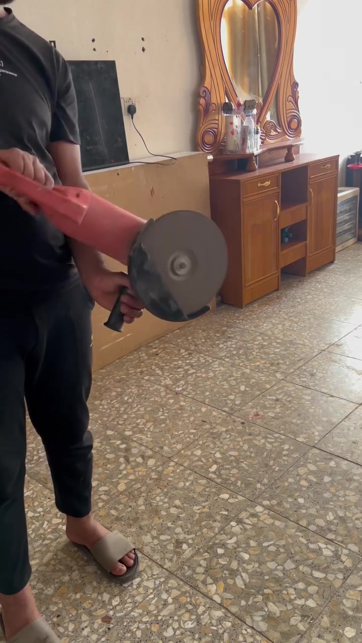 سلام عليكم كوسره مال حدادين نضيفه كلش مابيهه أي عطل مكاني مدينت الصدر سعر ١٠٠وبيهه مجال ***********
