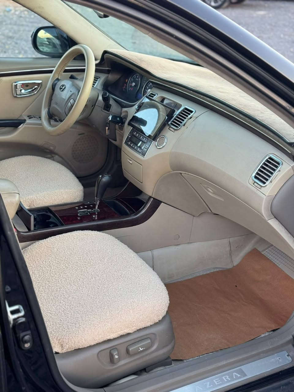 2009 خليجي 4قطع بدون دواخل مكينة 3300 السيارة جاهزة ب85 وعليها 18 ورقة غرامة تنزل من السعر *********** واتساب
