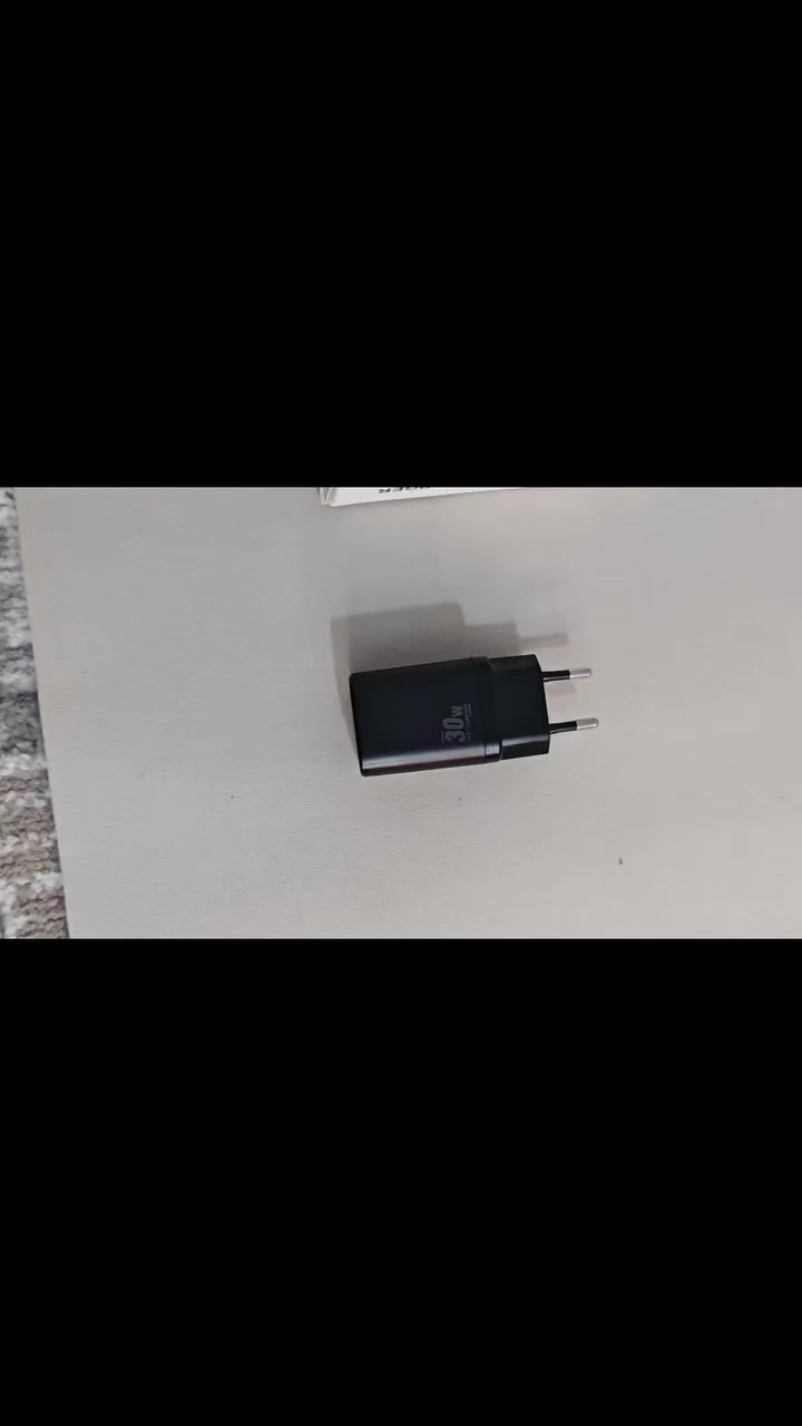 شاحنة ايفون أصلي ٣٠ واط السعر ٧٠٠٠ دينار


**إذا كنت صاحب هذا الإعلان وتريد حذفه لأي سبب، رجاءا أرسل رسالة إلى الدعم الفني**