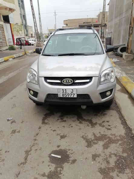 كية سبورتج ٢٠١٠ لون سلفري محرك ٢٧٠٠  ستة سلندر بأسمي رقم بغداد الرقم الجديد ضررها جاملغ أمامي نفسه مصلح وبيها جراد السيارة جاهزة مابيه اي نواقص السعر ١٠٠ ورقة وبيها مجال للشراي
رقم
***********
***********
