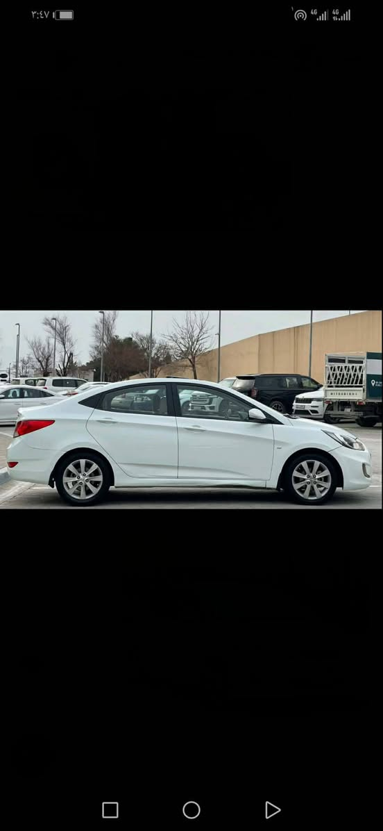 هۆندای ئەکسێنت ٢٠١٣
مواسەفات خلیجی ناو زەرد
مەکینە ١٦
گێڕ ئۆتۆماتیک و عادی
١٠٧هەزار  کیلۆمەتر ڕۆشتووە
بە شەرتی گێڕ و مەکینە
******************
فوول مواسەفات
سلایت
سوکان ڤۆلیۆم
٥ کەلە و ٥ ویل کەپ
سپی بەفری
بێ بۆیاخ 
ساردێکی بچووکی هەیە
تەحویل و غەرامە بە شەرت
هیچ مەسرەفێکی تێدانیە
شوێن سلێمانی
***********
