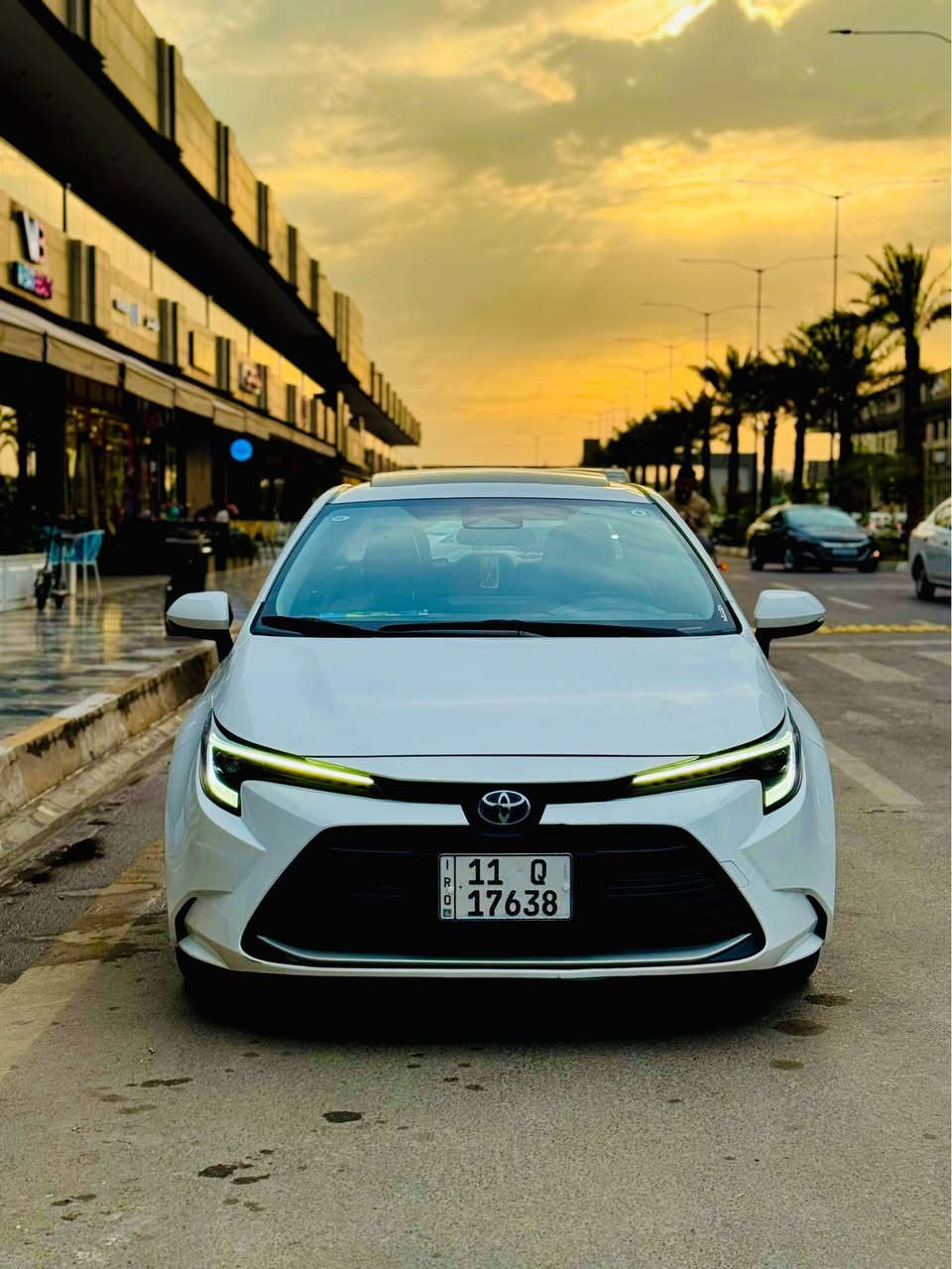 سلام عليكم كورلا  هايبرد 2024 فول 
كلش بحالة وكالة على ايدي من زيرو لحد الان رقم بغداد هزة جديدة سيارة مصروف عليها هواي كماليات عازل حراري للجام مدوشمة دوشمة عامة كشنات وارضيات جلد اسف على اطالة بس يشتري علمود يعرف مواصفات 
🔹فتحة 
🔹دخول ذكي بدون مفتاح 
🔹بصمة ابواب 
🔹اشاير بل مري 
🔹لايت زينون 
🔹ماطور لايت (يصعد وينزل )
🔹اوتو لايت عالي
🔹اوتو هولد 
🔹سايد بريك بصمة ذكي 
🔹زر EV  
🔹وضعيات قيادة 
🔹داخل جلد لونين ماروني + اسود
🔹دركة خياط 
🔹لد نهاري + اشارة لد 
🔹تبريد ❄️ ثلج  قطعتين 
🔹اكواب حار بارد 
🔹شاشة كار بلي بلوتوث 
🔹عدادات دجتل 
🔹داخل جلد لونين ماروني واسود 
🔹قيادة ذاتية +رادار 
🔹تحذير عند خروج عند مسار +بريك ذاتي عند حاجة 
🔹منافذ طاقة امامية وخلفية 
🔹ويل كب 
مكاني حي جهاد  *********** بغداد, العراق
