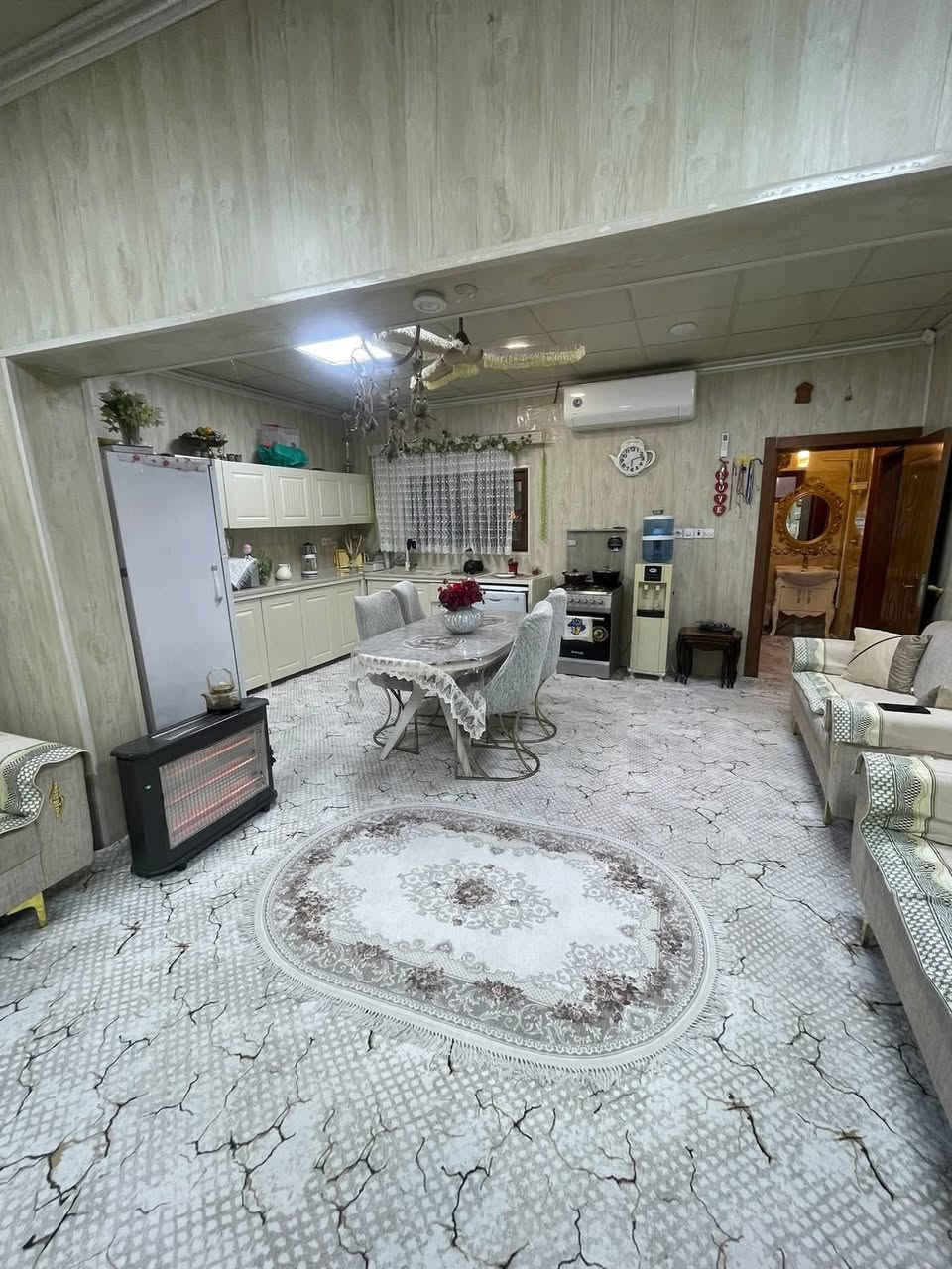 دار زراعي للبيع اوراق كاملة مع تسلسل

♦️موقع الدار كركوك تسعين مقابل ماركت كركوك اول فرع خلف التجاري 

♦️المساحة 230 متر واجه 12 ونصف 

♦️الدار طابقين بناء 2016
يحتوي الطابق الاول ع كراج سيارة واستقبال وغرفتين منام ومطبخ وصاله وصحيات

طابق ايضاً نفس الأرضي  ومنعزل درج خارجي
مؤجر بوارد شهري 300الف 

💵💵السعر 135 💵💵
***********

 1- التعامل يكون مع صاحب العقار الشرعي
2- المكتب  وسيط بين الطرفين ولحفظ الأجراءات  القانونية والتأكد من صحة العقار قبل تسليم اي مبلغ بأشراف قانوني 
——————
3- الرقم الخاص بالمكتب للأتصال ***********
—————
4-موقع   المكتب كركوك حي الواسطي 
سايدين العمارة الخضره مقابل شقق الغاز  ومجاور دكتورة سلوى البياتي 
 🏦مكتب سُلطان العقار 🏦 
 بأدراة أستاذ سيف 
 للأتصال ***********
✅نستقبل جميع عروضاتكم السكنيه والتجاريه في كركوك 💯والترويج لها عبر الصفحه الخاصة بالمكتب
للأستثمار والتطوير العقاري  معنا نحو الأفضل المكتب مجاز من غرفة تجارة ونتعامل بأشراف قانوني
