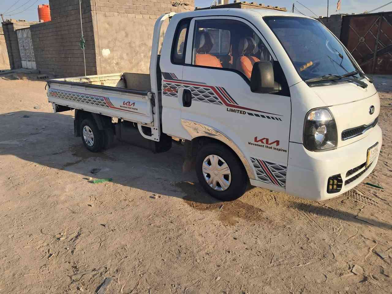 سياره للبيع 2017 سياره مقفوله عامه رقم البصرة *********** سياره  سياره ضريبتها مصفره
