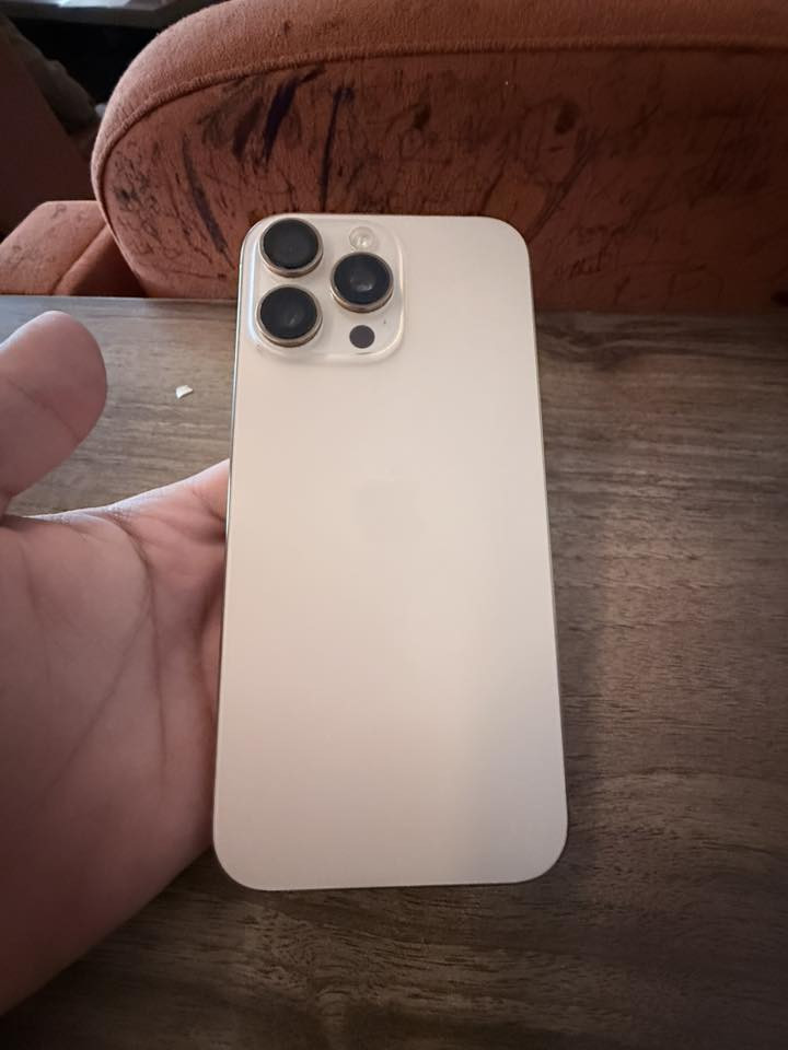 السلام عليكم للبيع ايفون16 برو ماكس ماستر  بعده جديد بطاريه 94  وياه كارتونه السعر 1450 المكان الدورة شارع 60 
الرقم ***********
