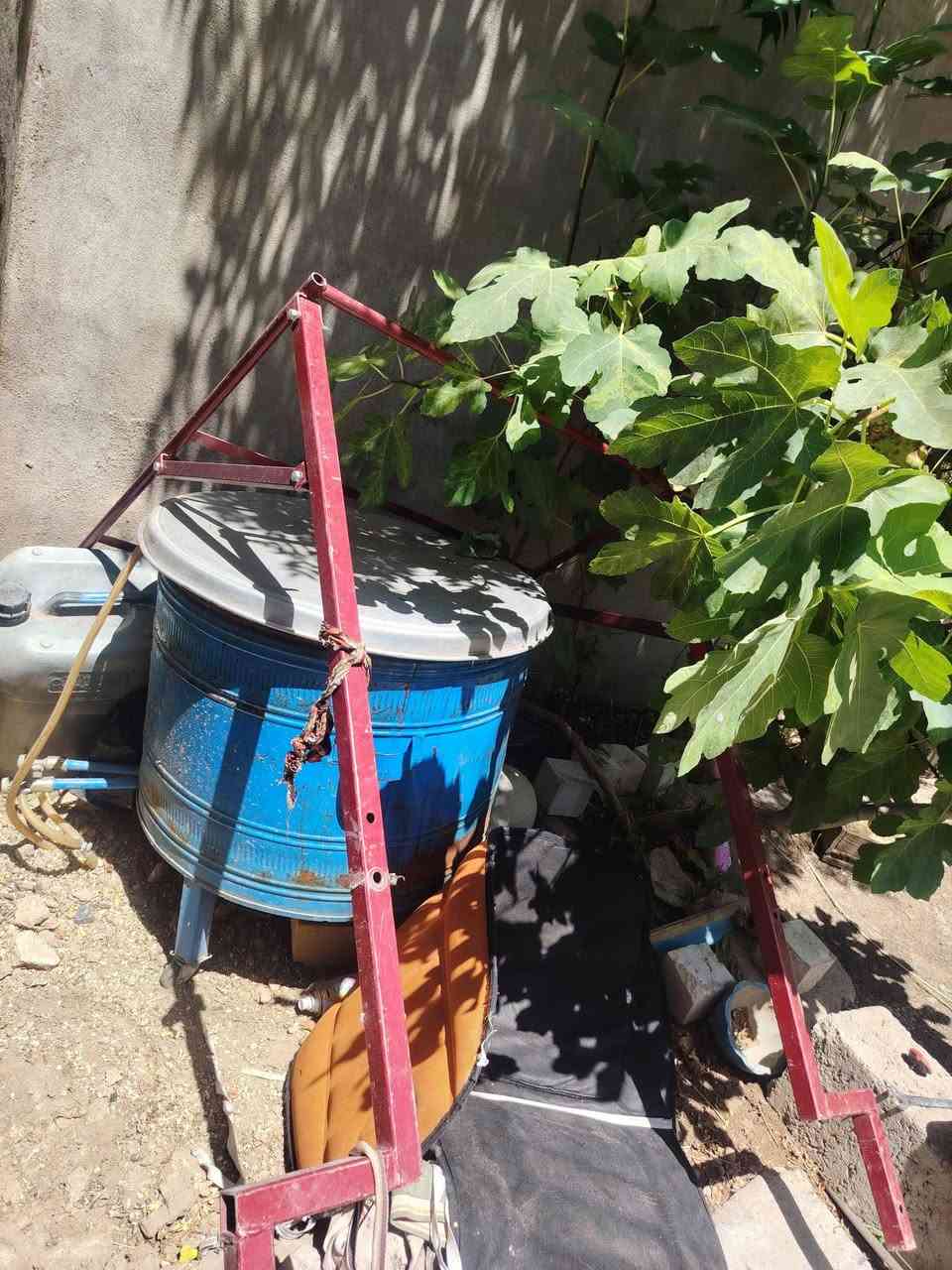 سلام عليكم سقيفه مع سبيرات عدد ٢ للبيع الشراي يتصل واني خادم ***********
