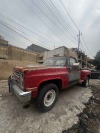 عندي شوفر حمره مخصر  موديل 82 رقم صلاح الدين   شادلها مكينه 8 سلندر وك...