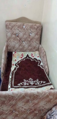 سرير • أثاث • للبيع