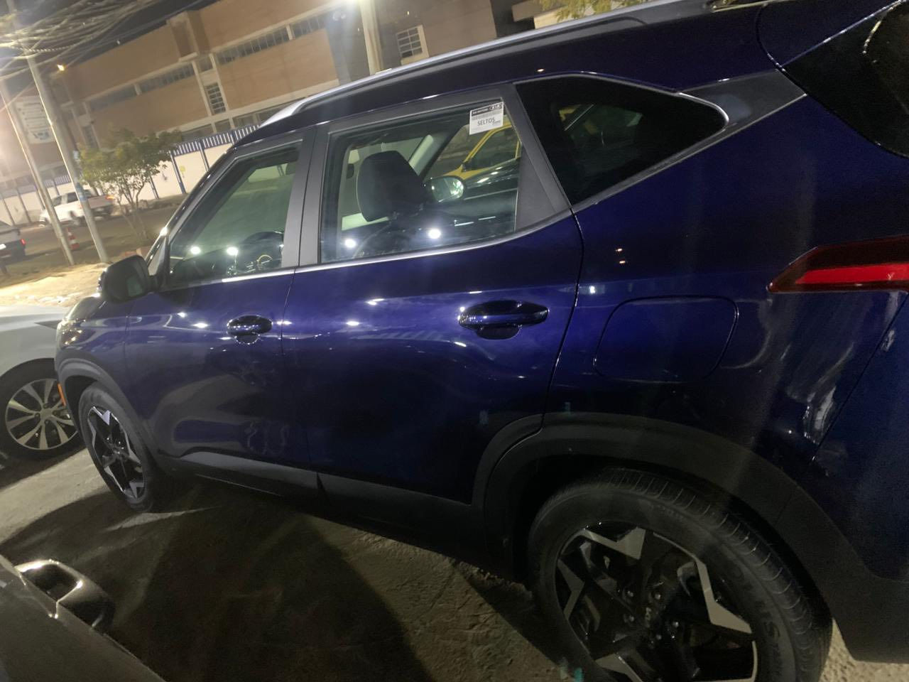 سلام عليكم كيا سيلتوس للبيع سياره فول عدا فتحه EX فئه معروفه موديل ٢٠٢٤  سياره خير من الله السعر ١٧٣ وبيها مجال للطيبن العنوان للكريعات بغداد للتواصل ***********/***********
