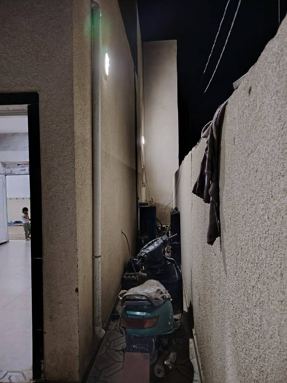 دار للبيع
دار للبيع
مجمع الدوح السكني القريه الايطاليه ركن 
مساحه ٢١٠ بناء٢٣ 
يتكون من غرفتين وصاله وبراني ومطبخ وصحيات داخليه وخارجيه
 مطلوب للمصرف العقاري تقريبا ١٠٧
القصد الشهري 540


**إذا كنت صاحب هذا الإعلان وتريد حذفه لأي سبب، رجاءا أرسل رسالة إلى الدعم الفني**