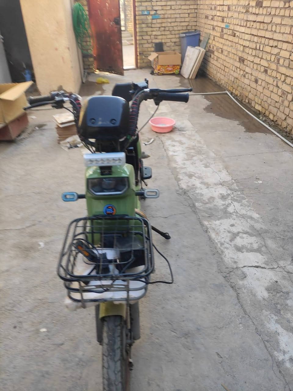 دراجة جديدة مستعملة ٢شهرين مكفولة سعرها ٥٠٠بيها مجال تصال***********
