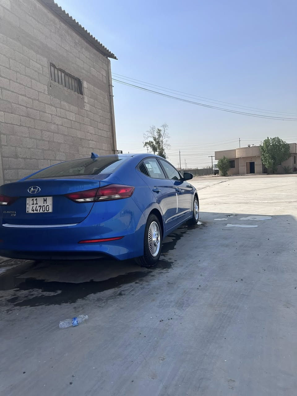 السلام عليكم النترا 2017 نص فول وارد أمريكي حادث فقط بنيد 
مكينه 2000 دوش كير at منظومه تبريد منظومه زنون دوشمه جديده متصرف عليها كلشي 
السعر 127 بيها مجال بسيط حك الجيه سياره جهازه ومتعوب عليها  العنوان بغداد بسمايه ***********–***********
