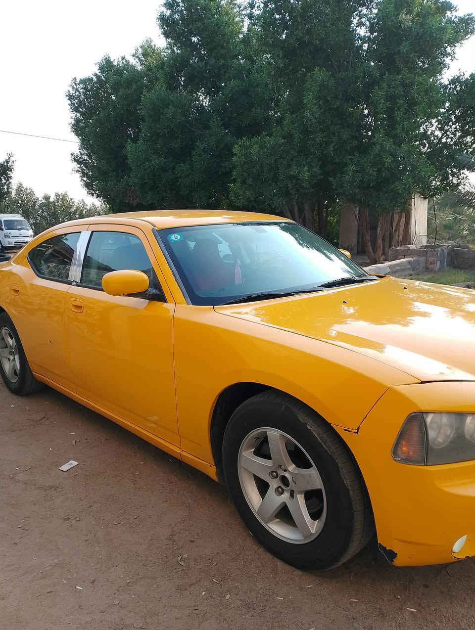 للبيع فقط
 جارجر 2010 اصل رقم انبار باسمي مصفره هيئه وغرامات السعر 90 وبيها مجال حگ الجيه مكان البصره سفوان 
رقم الهاتف‏‪‏‪0781 384 4071‬‏
