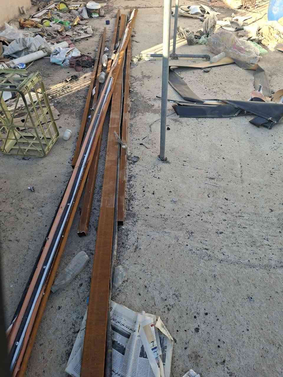 جنلات وبواري مشكل العدد تقريبا ٣٠ السعر ١٥٠ الف سعر نهائي للاتصال ***********
