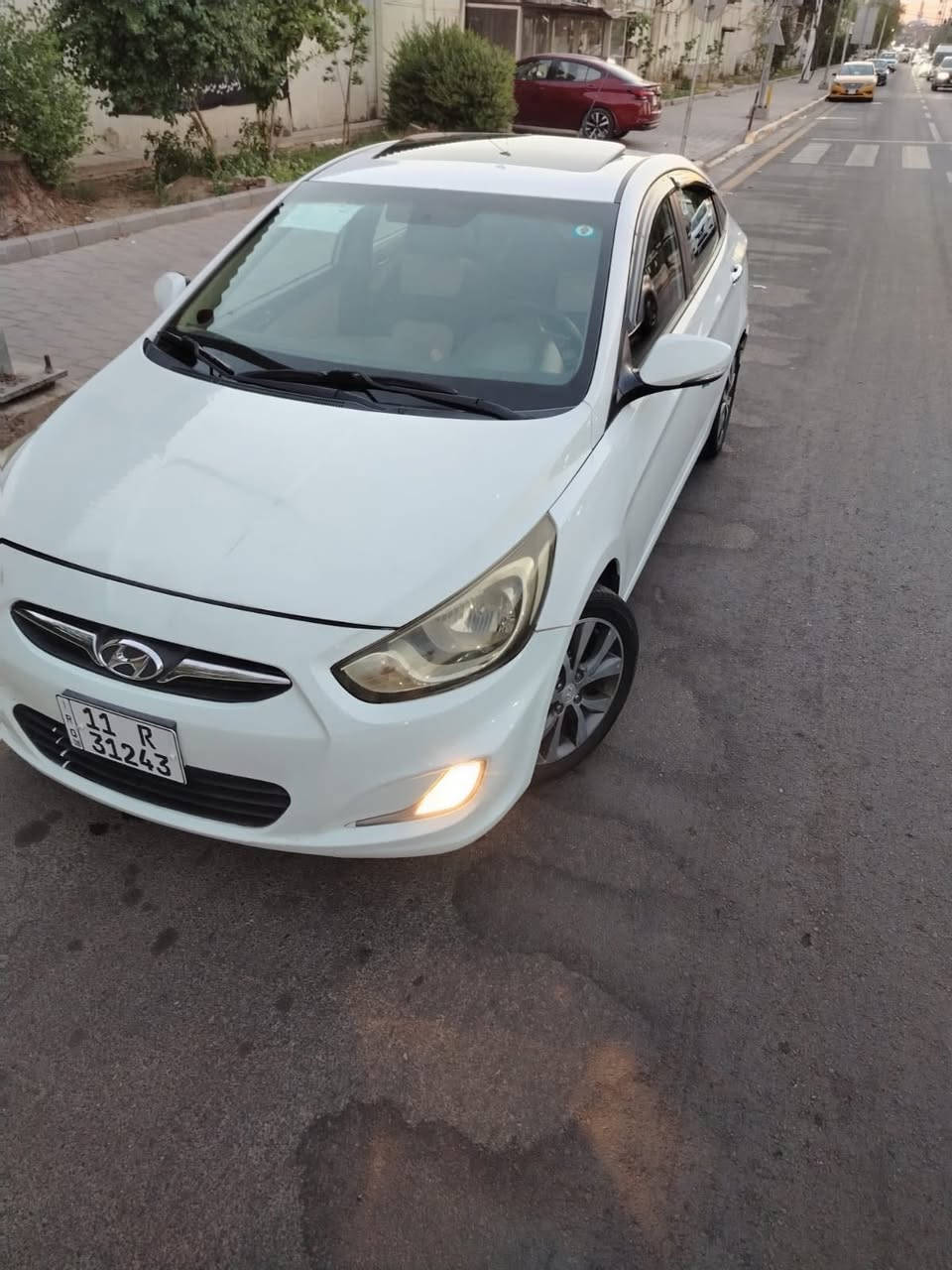 سلام عليكم
اكسنت 2015 خليجي 
فول موصفات من عده البصمه 
-ماشيه 74 km حقيقي 
-اشاير بلمري 
-4ديسك 
-فتحه سقف 
-تحكمات ستيرن 
-5ويل كب
-محرك 1600v
-كير مكينه مكفولات 
-سياره بيه بس قطعه صبغ بنيد 
-سياره رقم بغداد  انكليزي بسمنه 
-مكاني بغداد الكاظميه 
-السعر 109 وبيه  مجال بسيط حك جيه 

‭***********‬

