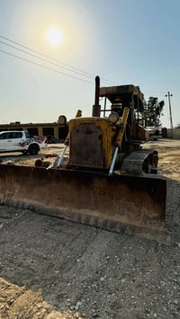 بلدوزر D6 • محرك بخاخ • جاهز للعمل