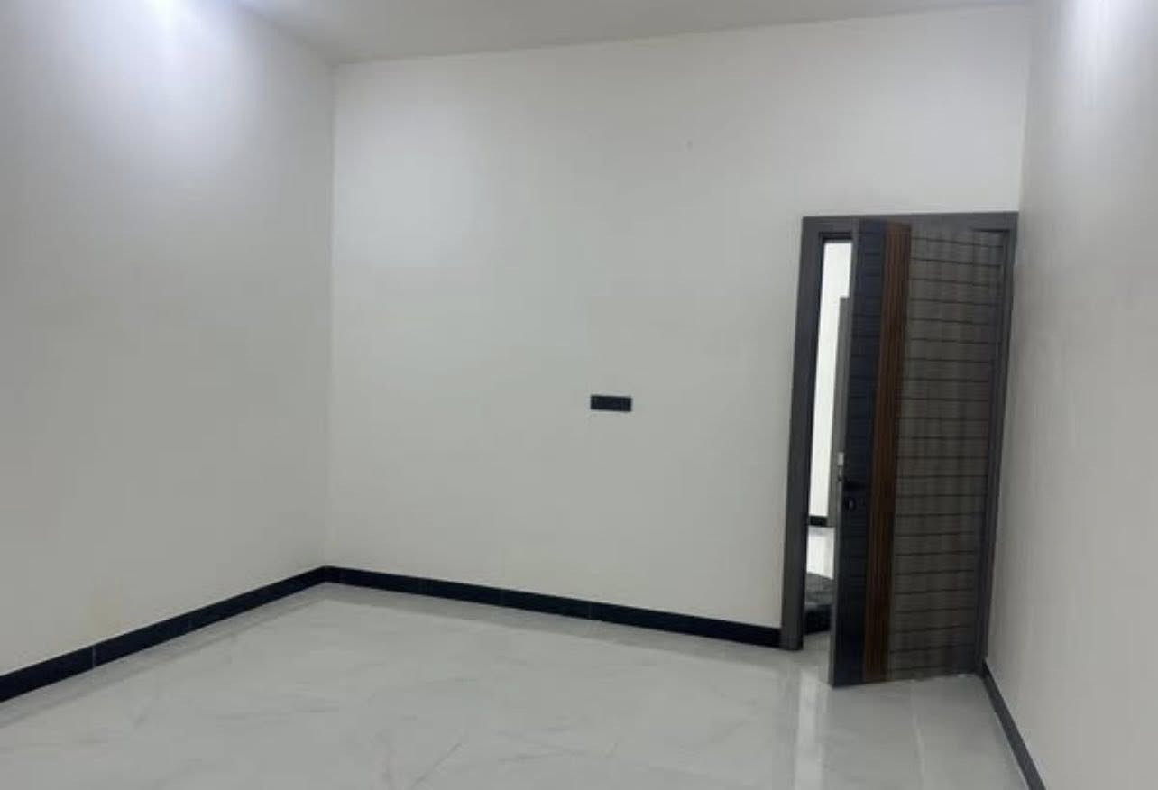 ترقبوا المزيد من اعمالنا لهذا العام 2026🏠🏠
🔹نقدم لكم مجمع سكني(***********)
في مركز البصره له فرعين     {منطقة البهادريه قرب حسينيه الامام علي و قرب حسينة بني ساله} 
🏠🏠🏠يضم مزدوج من المنازل الفخمه بقمة الجاذبيه والجمال مزوده باجمل الحدائق   هي بداية أسلوب حياة جديدة تنبض بالرقي والانسيابيه  ترتقي بمعنى السكن الحديث والمريح ويخليك قريب من كلشي تحتاجه 
منازل صممت بدقه جذابه تعكس صوره جميله  تبدأ من هنا راحه البال 
📌#تفاصيل محتويات كل دار في هذا المجمع هي :
🕦منازل تسليم مفتاح قيد الانشاءتسلم للزبون بالوقت المحدد له  🔑
#مساحته كل منزل 200م
📦#نوع البناء بلوك 
🔖#السعر سعر كل منزل 215 وقابل للتفاوض مع المشتري ولدينا منازل اخرى باسعار اقل من ذلك وحسب المواصفات 
📉#جنس العقار طابو زراعي باسم صاحب الدار 
🟰الفئه طابقين كل فئة 
📌#العنوان الموقع الأول مركز البصره منطقه البهادريه شارع الامام علي 
📌#والموقع الثاني قرب حسينيه بني ساله تتضم 10دور مجاوره 
📱#للاستفسار عنه تواصل مع صاحبه ع هذا الرقم وبالخدمه***********
