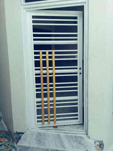 صبغ شبابيك سعر واحد 18 الف اتصل ع رقم ***********
