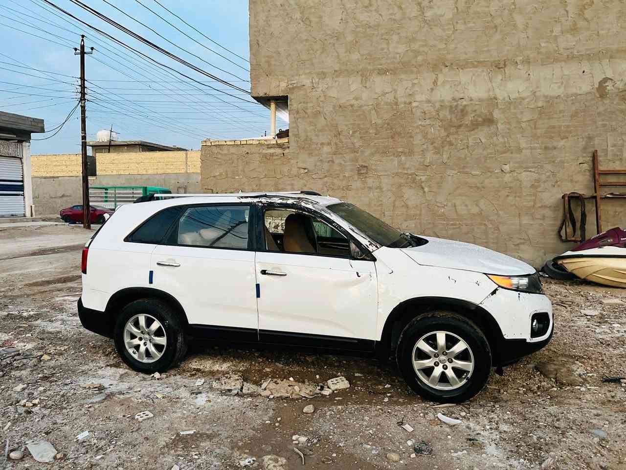 سلام عليكم للبيع كيه سورنتو موديل 2013رقم بغداد مشروع وطني تحويل مباشر اخوان سياره تعرضت لحادث جفيه كلش خفيفه كما موضحه بلصوره ابيع على وضعهه سياره شغاله وتمشي مكينه 2400 دوش مكان السيارة بغداد السعر 78$الاستفسار ***********
