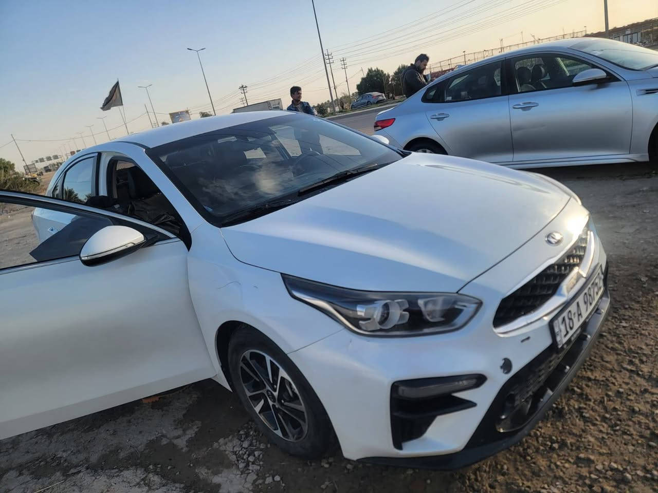 السلام عليكم فورتي موديل 19 جاهزه ع اخر نضيفه كلش رقم بابل باسمي تحويل مباشر بسمك السياره فول عده فتحه بيها 3 قطع جيلاتين بلا حادث السعر 117 ( *********** العنوان بابل مركز المدينة
