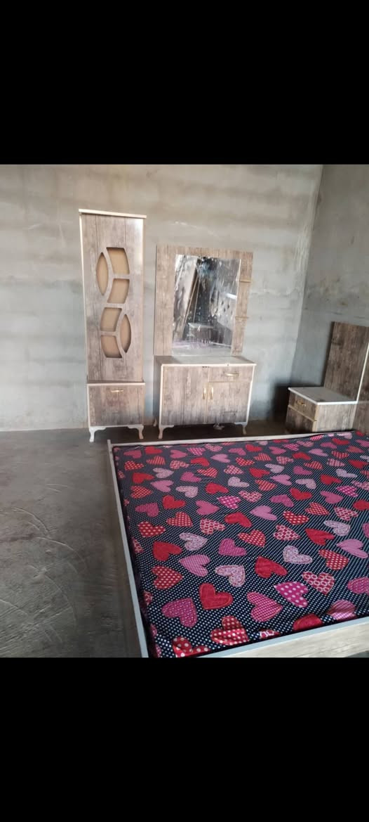 غرفه تركي نضيفه حيل بدون فتح وشد سعر 300 قفل والشراي يتصل على الرقم ***********
