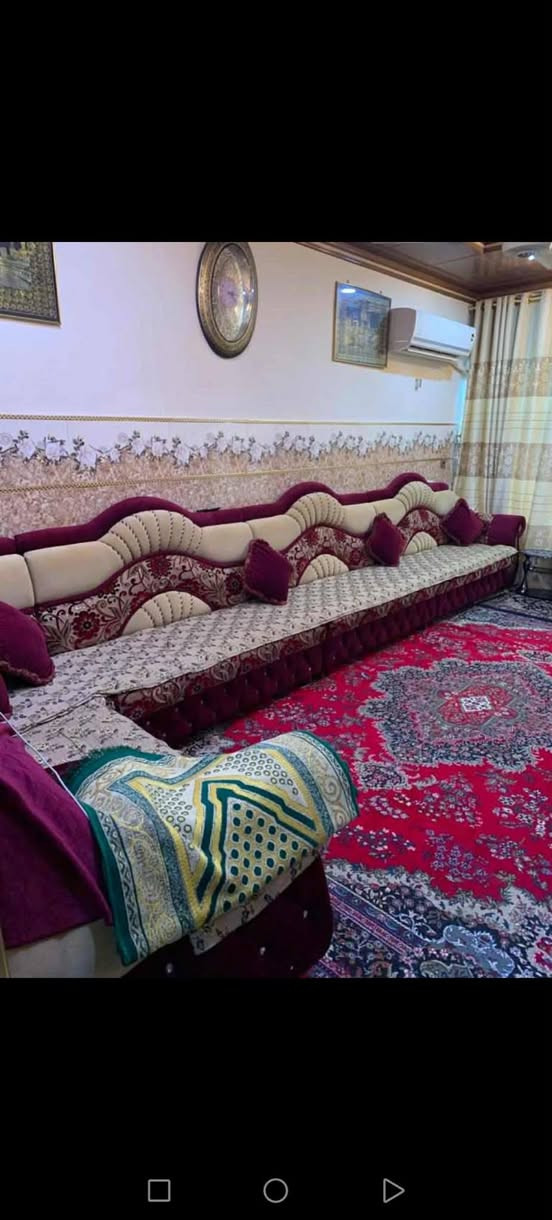 دار للبيع
مشرفه الاولئ
مساحة 150
يحتوي البيت علئ طابقين
اللاستفسار الاتصال علئ الرقم
***********
