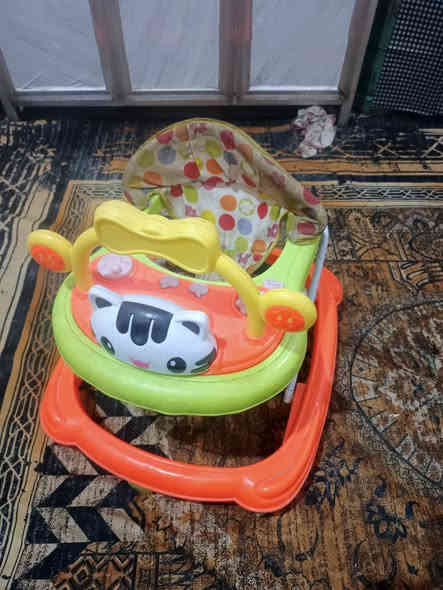 السلام عليكم غراض مستخدمه نظيفات كلمن وسعره ستفسار على رقم ***********
