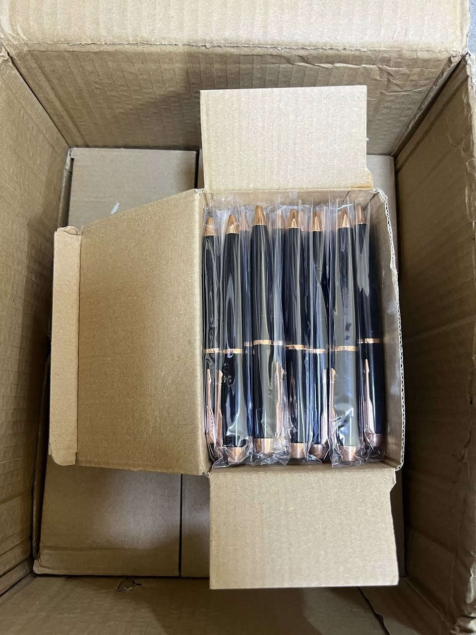 قلم جاف معدني قابل للحفر😍😍

كود:8222
عدد كارتون:500(10باكيت)
باكيت50قلم
سعر باكيت بالكارتون:
سعر باكيت:
_________
***********
***********

https://t.me/zanyar2stationery
