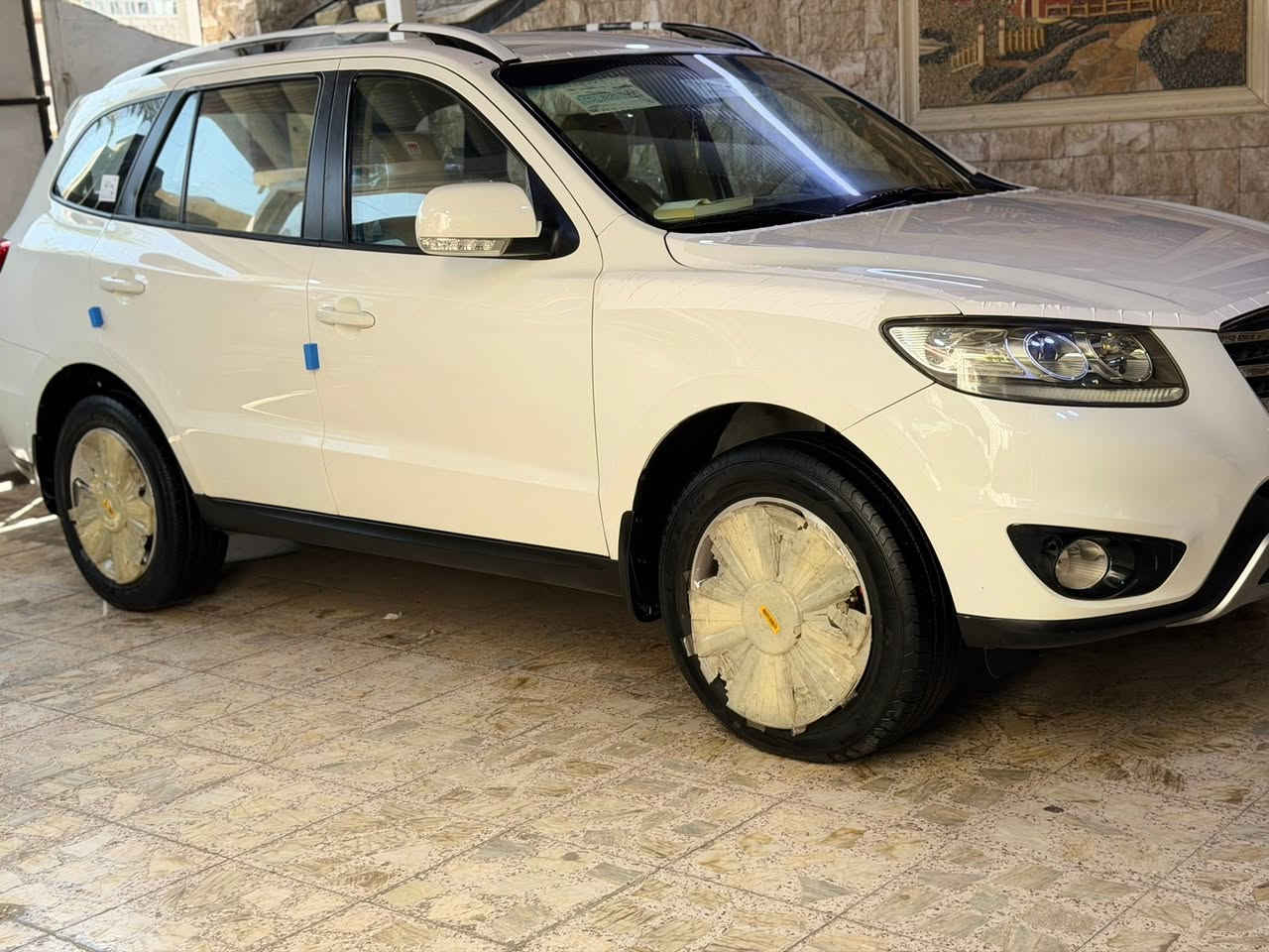 Hhhbb
السلام عليكم للبيع فقط ونقدا بدون مراوس 
هونداي سنتافي ٢٠١٢ استلام شركه العامه للسيارات 
للعلم سيارع ع ايدي ماخذها صفر بوقتها ٢٠١٢ 
وضلت عندي محافظ عليها جدا مالت بيت نضيفه ما متعوبه ع وضع شركه بلاديه 
مكاني بغداد ورقم بغداد سنويه مجدده رقم دولي بسمي شخصيا ***********
سته سلندر ٣.٥ حجم محرك 
كشن سايق كهرباء سبعه راكب ٣ قطع تبريد فور ويل محرك كير تبريد ثلج حداديه تخم تاير زيرو 
 تراي زيرو احله من صور كفاله عامه من كل شي ماشي حقيقي ٤٨ الف فقط 

‭***********‬
