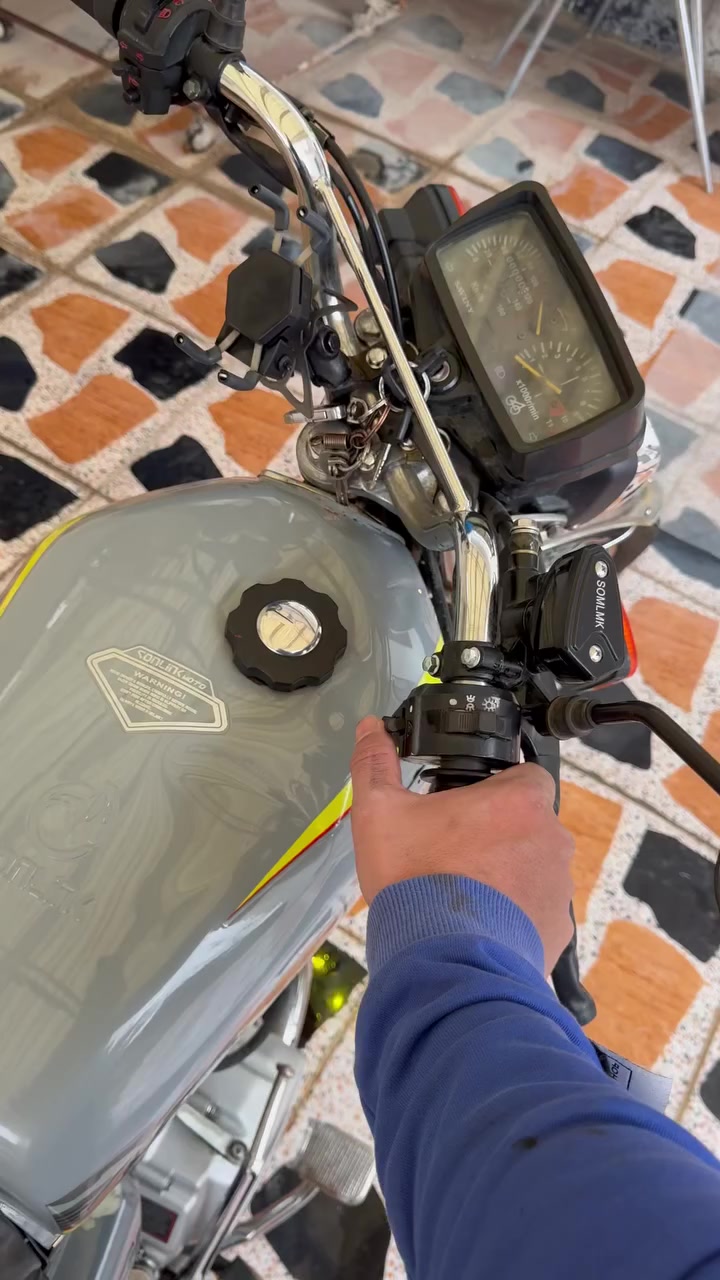 السلام عليكم للبيع دراجه نضيفه وجاهزه بدون نقص موديل 2019 منفيس اصلي السعر 400 الف


**إذا كنت صاحب هذا الإعلان وتريد حذفه لأي سبب، رجاءا أرسل رسالة إلى الدعم الفني**