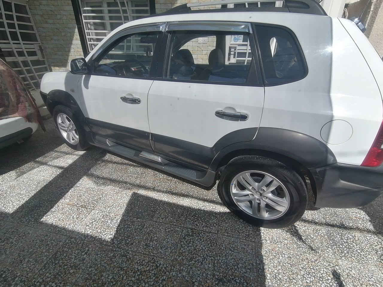 السلام عليكم توسان ٢٠٠٩ خليجي مكفوله محرك ٢٠٠٠ ماشيه ١٢٠ حقيقي رقم بغداد السعر ١٢٢ مكان بابل ***********
