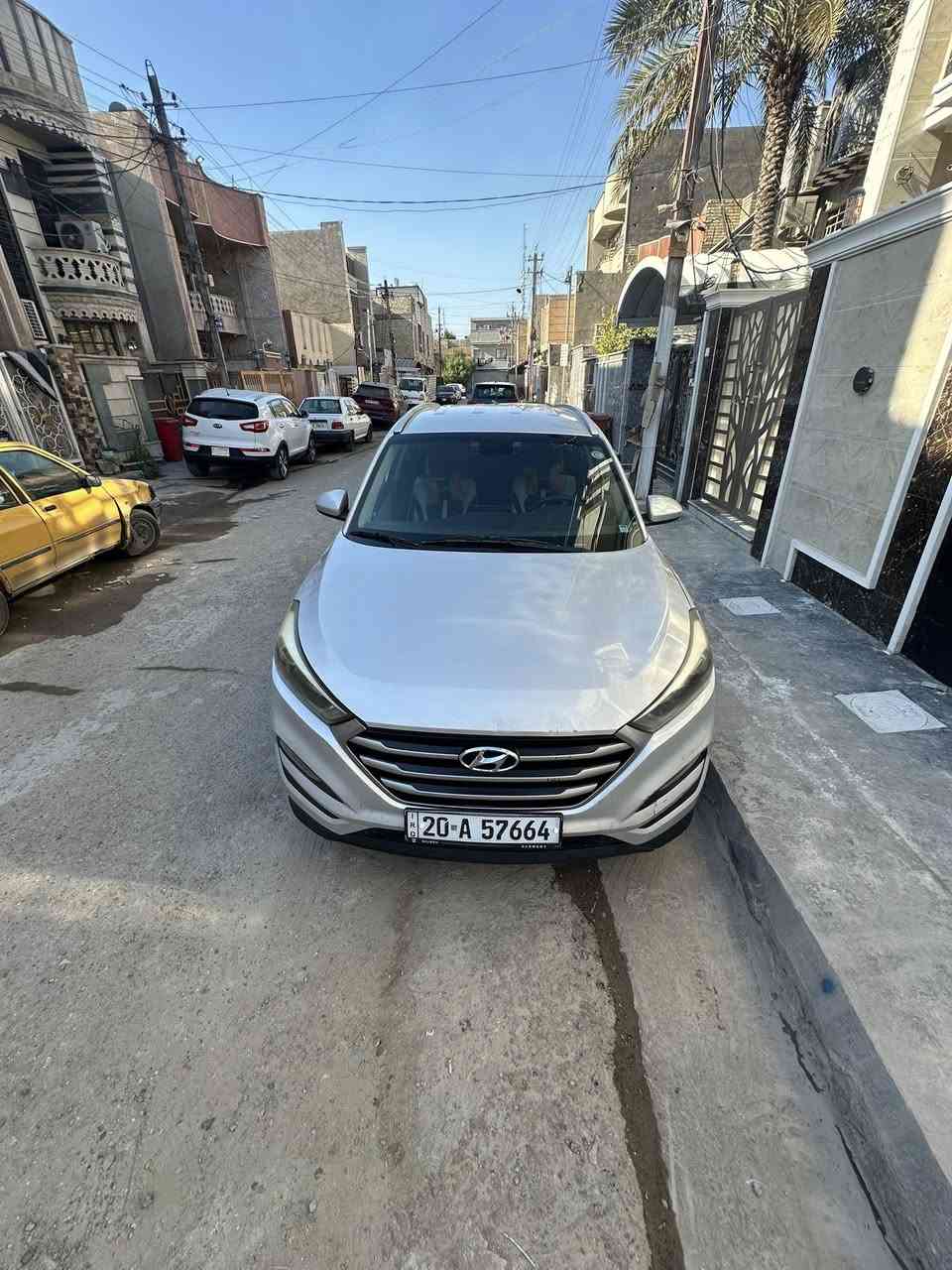 السلام عليكم ..
توسان 2017 
ماشيه 90 m
مواصفات نص فول 
مكفوله من صبغ عدا بارد بل بنيد 
رقم ***********
السعر 153$
