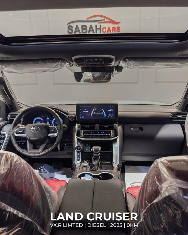 TOYOTA | Land Cruiser | VXR TWTWIN TURBO | 2025 | Diesel
‎وارد خليجي | 5000 كم
‏‎
📞***********
واتساب او اتصال 
محرك V6 ديزل توين تيربو سعة 3.3 لتر
قوة 302 حصان عند 4000 دورة/دقيقة
عزم دوران 700 نيوتن متر عند 2600 دورة/دقيقة
ناقل حركة أوتوماتيك 10 سرعات
نظام دفع رباعي دائم (4x4 Full-Time)
عدد المقاعد 7
الأبواب 5
سعة خزان الوقود 110

‎وزن إجمالي تقريبي 3230 كجم
إطارات 265/55R20
نظام تكييف هواء رباعي المناطق
مقاعد جلد مريحة مبرّدة
نظام صوت JBL فاخر
شاشة وسطية كبيرة مع نظام ملاحة
كاميرات 360 درجة
مساعد البقاء في المسار
تطعيمات خشبية فاخرة
إنارة LED كاملة
دخول وتشغيل ذكي
كامرات360
مغلفه PPF
فول عد الشفط 
صندوق كهربائي
سعر155مليون
 عشر شدات ونص وبيها مجال
