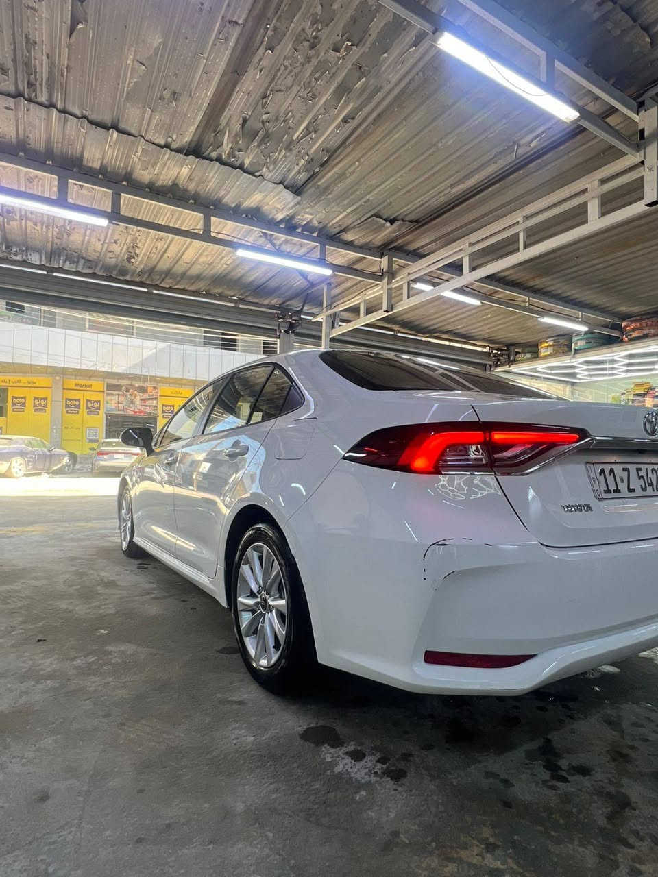 كورلا هايبرد موديل 2025 شكل الخليجي
‎فول مواصفات عدا كشن الكهرباءء 

‎بصمةدخول ذكب رادار تحديد مسار كروز سرعة اوتو هولد هند بريك بصمة سلايد روف كشنات جلد شاشة تدعم كار بلي مود درايف تبريد قطعتين خلفي وامامي منافذ تايب سي اشاير بالمري ومعروفة مواصفاتهة 

اخوان السيارة مابيهة قطرة صبغ ولا تصليح فقط طخة بسيطة موضحة بالصور بالباب جهة السايق على وضعهة 

‎السيارة بوضع الزيرو (ماشية 11) فقط 

‎باسمي تحويل مباشر 

السعر 155

‎عنوان بغداد/الدورة شارع ابو طيارة 

‎رقمي /***********
