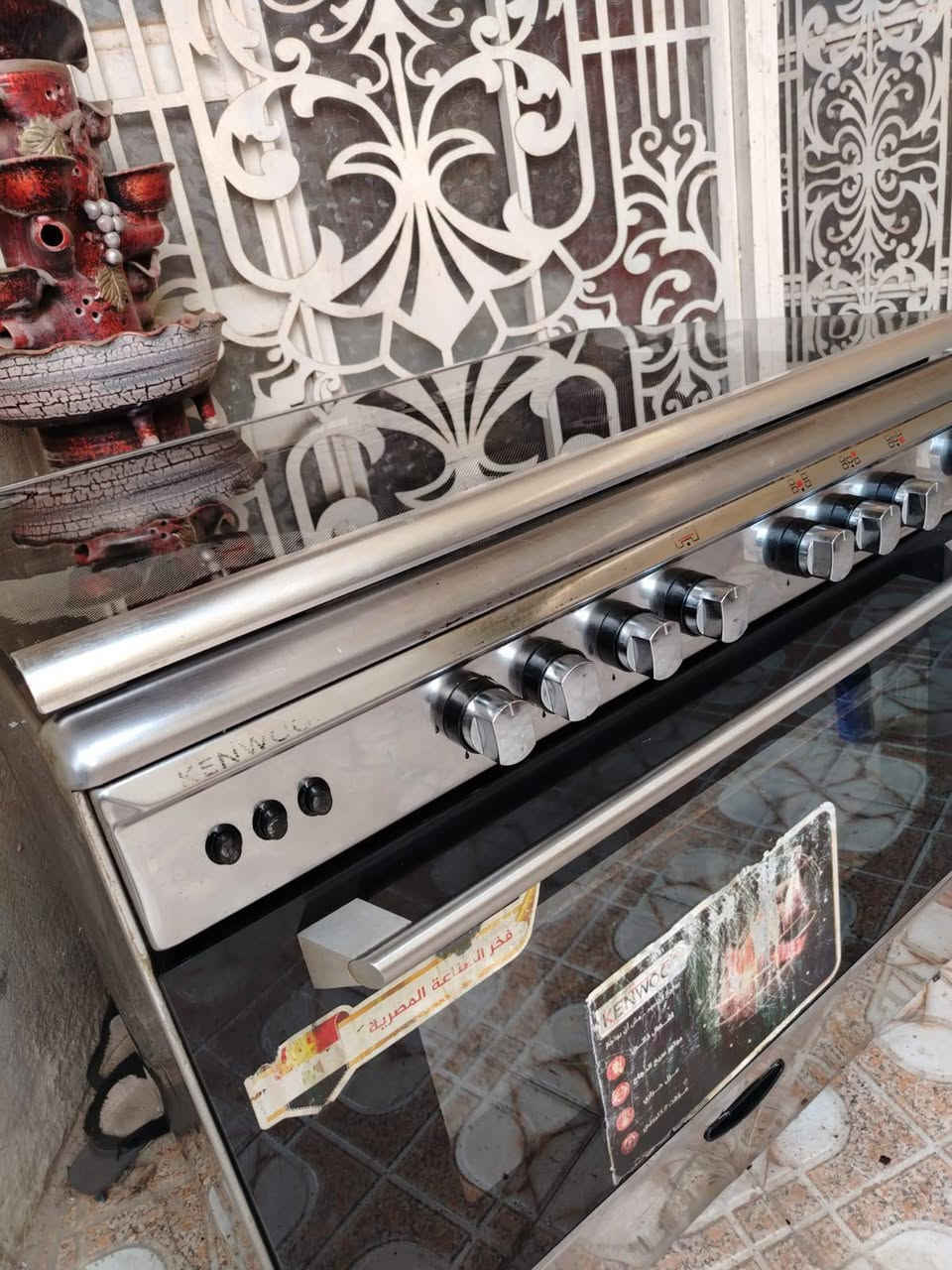 طباخ كينوود مصري
نظيف اي نقص مبي

العيون 5 شغالات

الافران 2 شغالات

مكلفه بل نشر الشراي يتصل عل صاحب الرقم ***********
